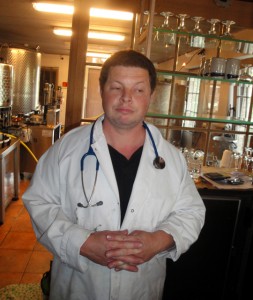 Dr. Canarus brewer at Sint Canarus